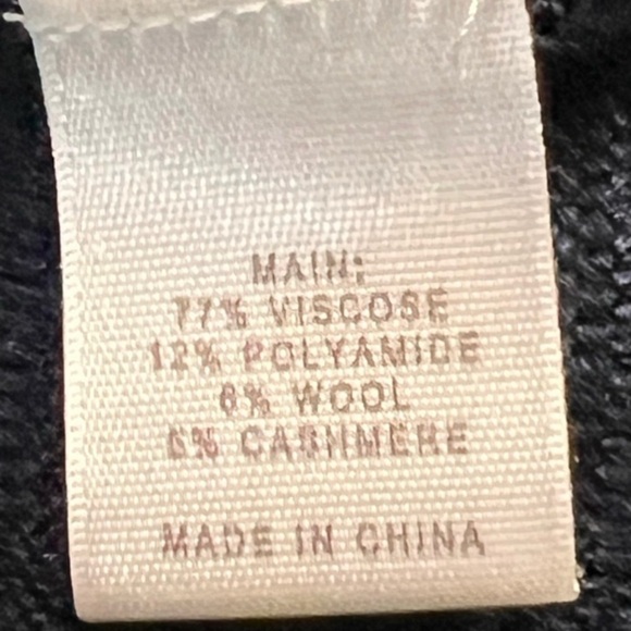 ⭐️ St. John Open Front Ribbed Cardigan Size Medium - Picture 9 of 10